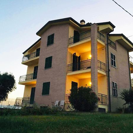 La Collina Di Emma Villa Massignano Exterior photo